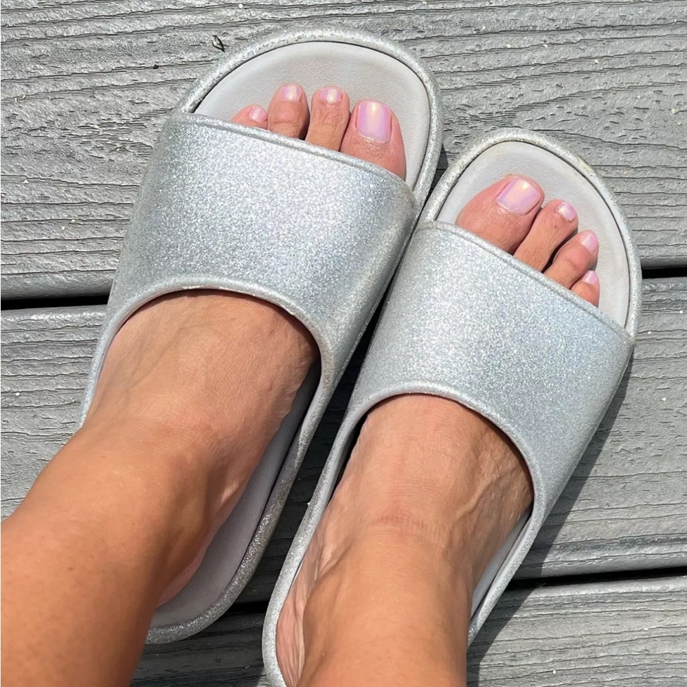 Wild fable silver sparkle slides foam chunky  size 9 slip on